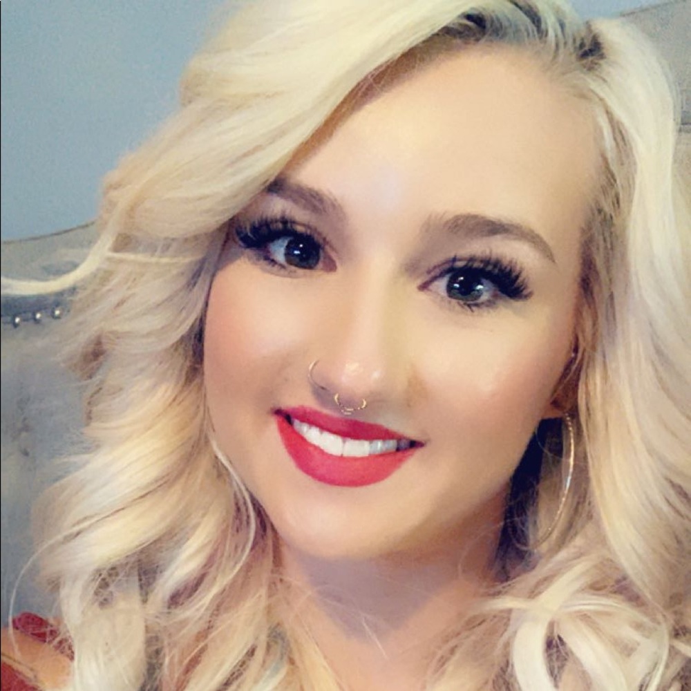 Meet your Posher, Christina